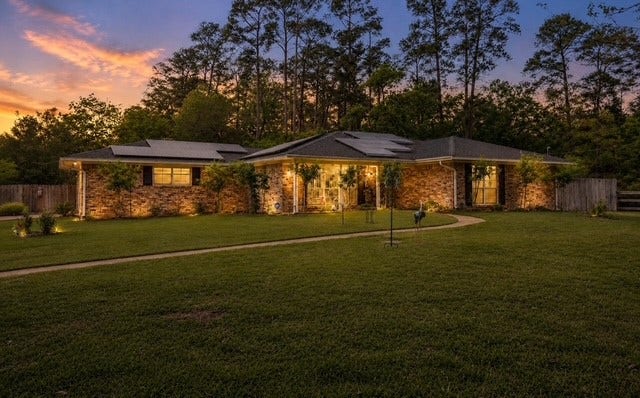 Property photo for 16701 Surrey Lane, Stagecoach, TX