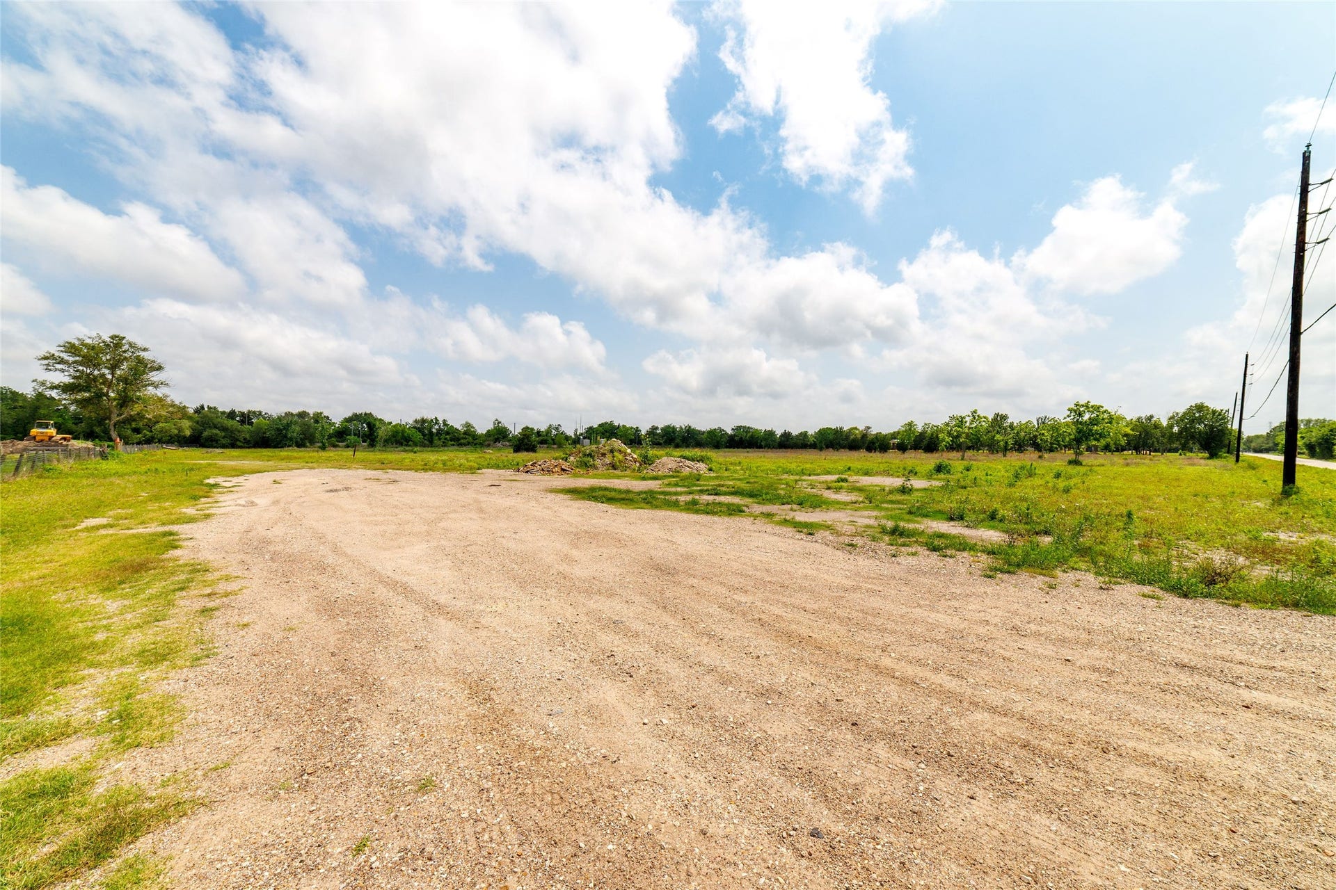 2289 County Road 163, Alvin, TX 77511 2289 County Road 163, Alvin, TX 77511