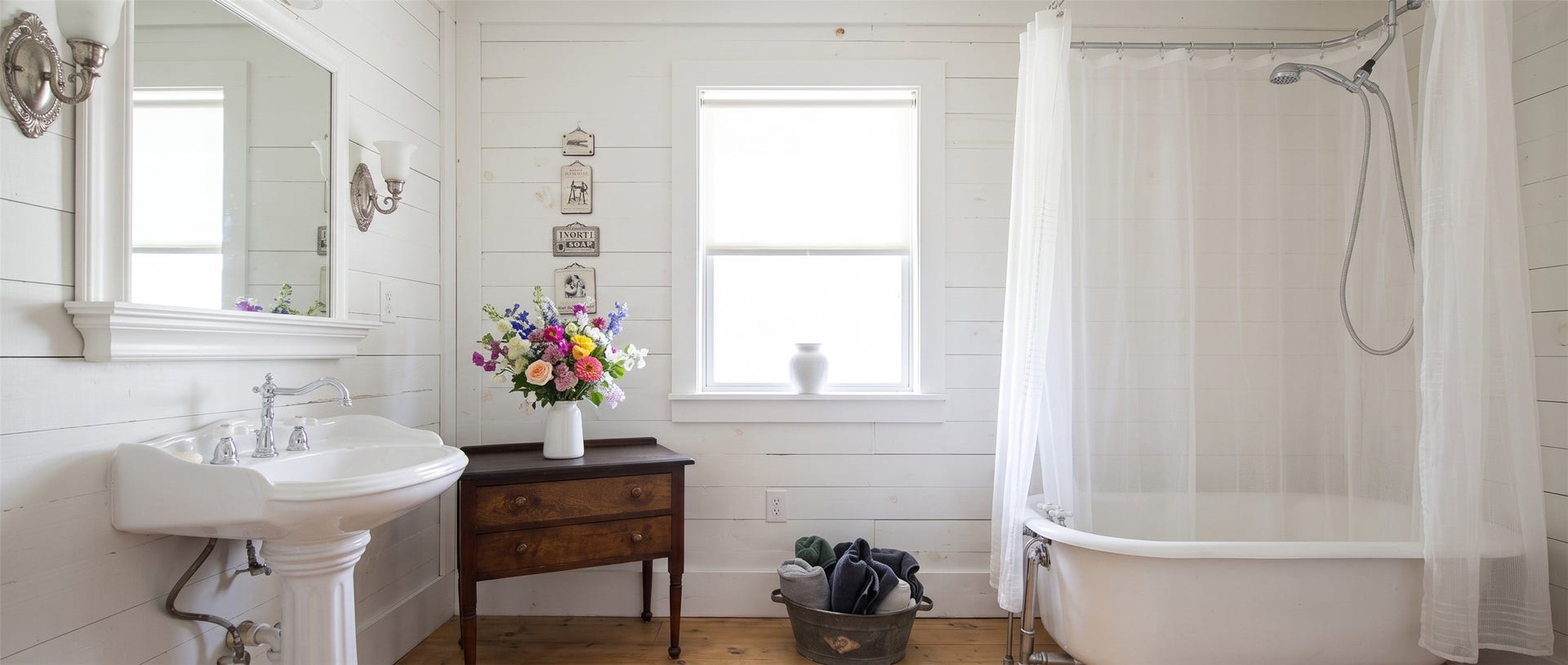 28207 Dobbin Huffsmith Road, Magnolia, TX 77354 virtual staging-shower curtain, flowers