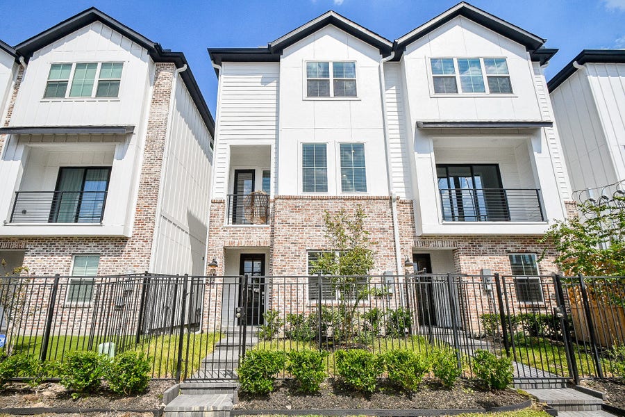 Property photo for 139 Eastwood Street, Houston, TX