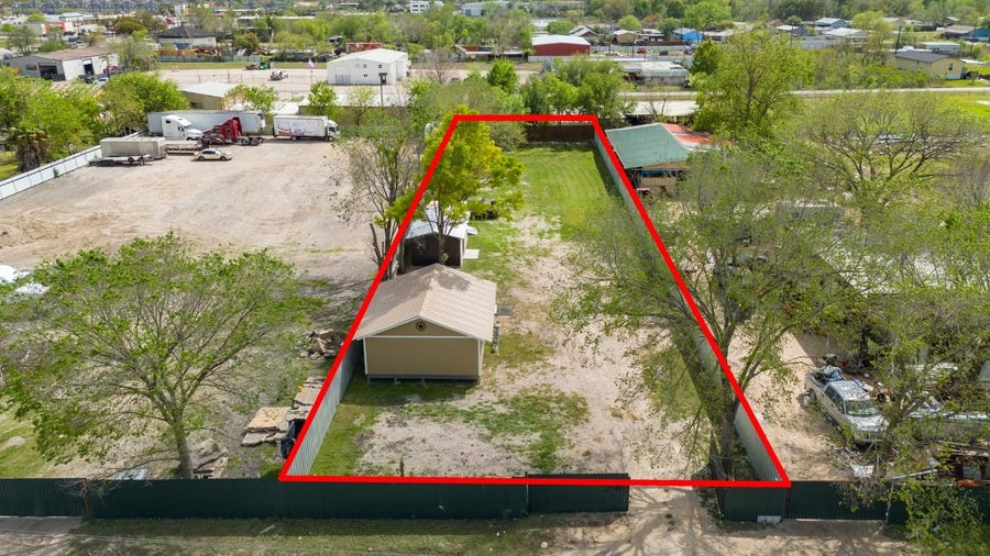 Property photo for 7525 SW Peekskill Lane, Houston, TX