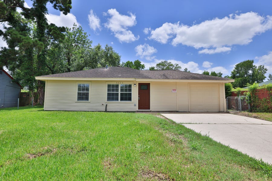 Property photo for 9026 Lake Forest Boulevard, Houston, TX