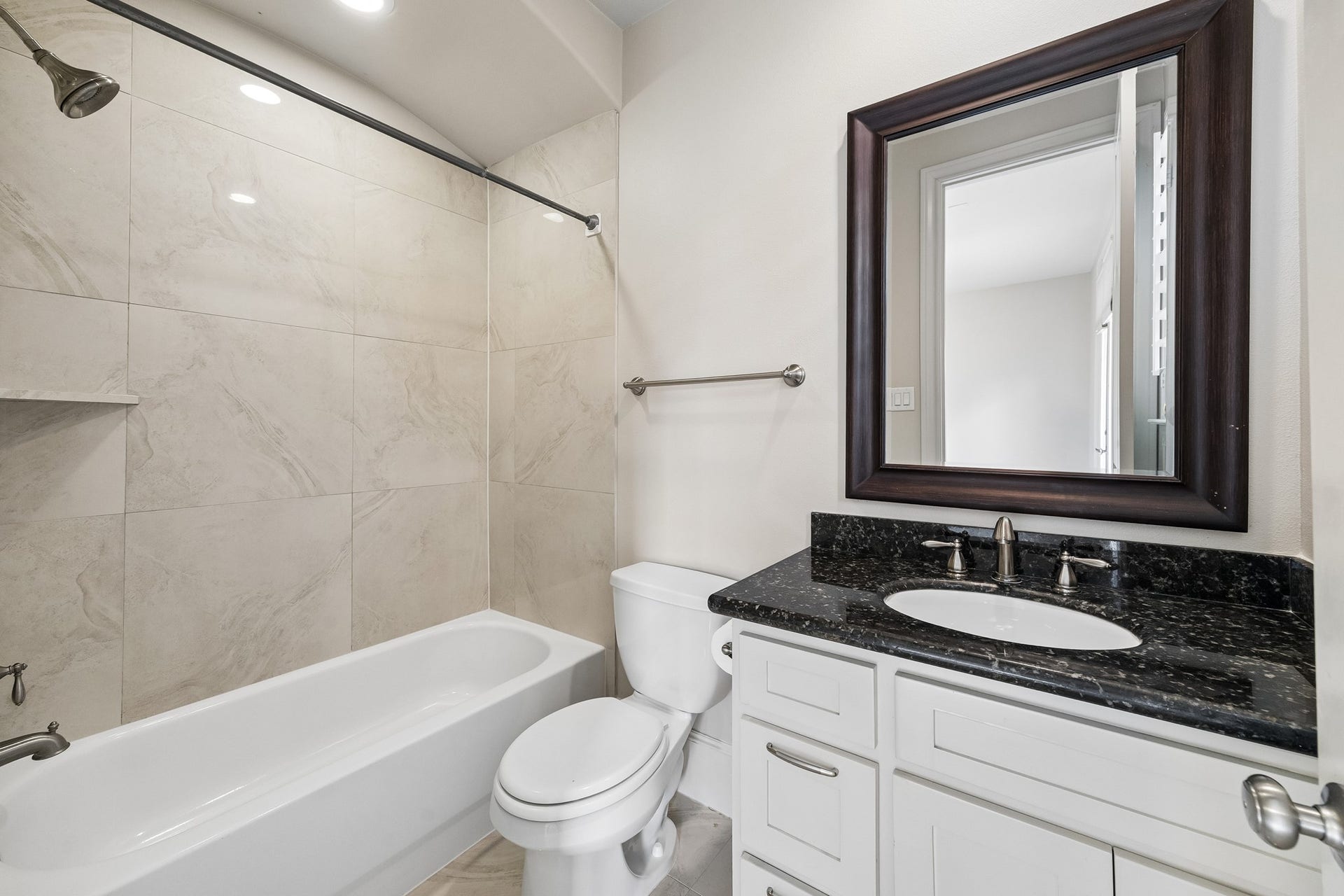 1624 Wrenwood Lakes, Houston, TX 77043 1624 Wrenwood Lakes, Houston, TX 77043