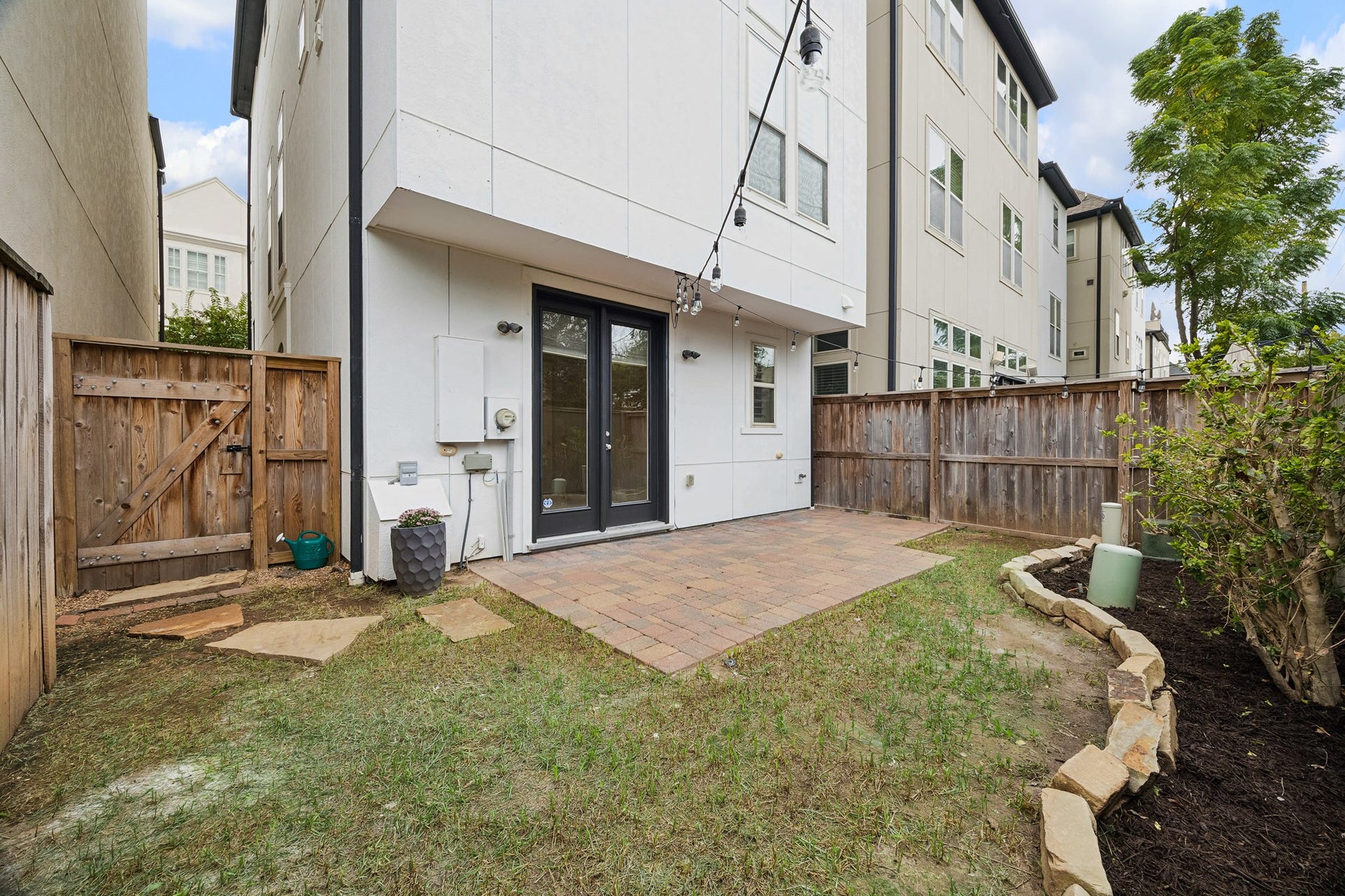 1624 Wrenwood Lakes, Houston, TX 77043 1624 Wrenwood Lakes, Houston, TX 77043