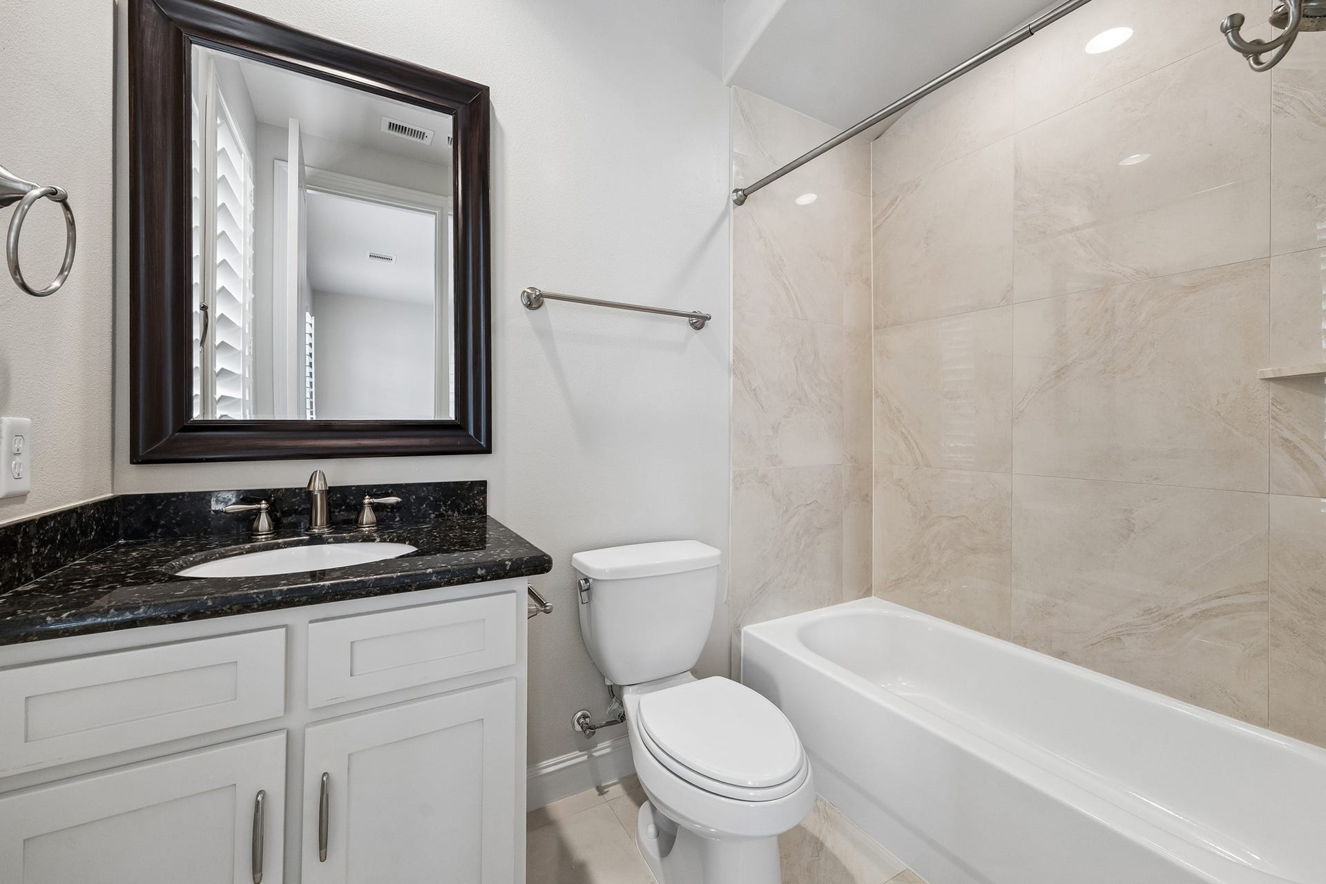 1624 Wrenwood Lakes, Houston, TX 77043 1624 Wrenwood Lakes, Houston, TX 77043