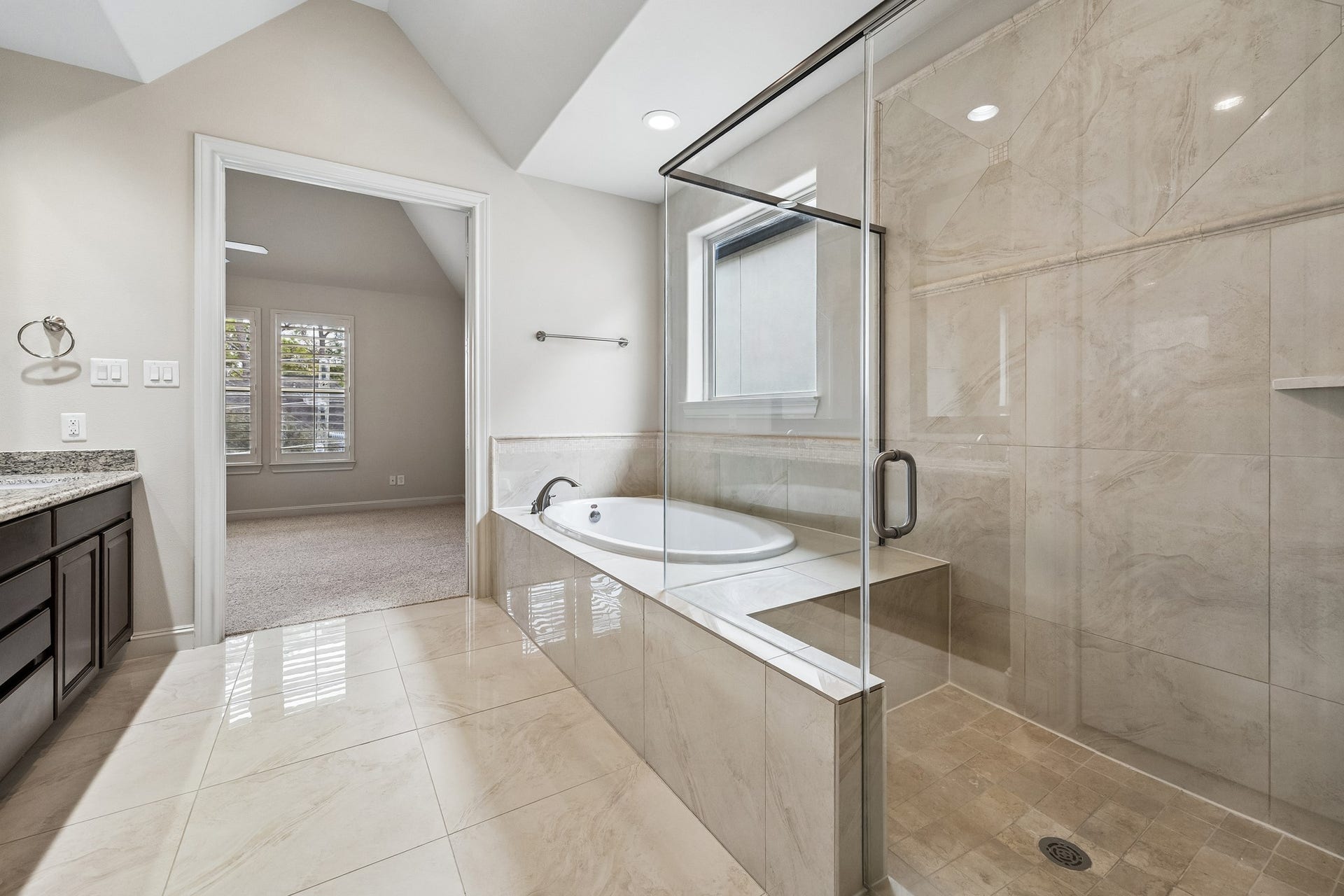 1624 Wrenwood Lakes, Houston, TX 77043 1624 Wrenwood Lakes, Houston, TX 77043