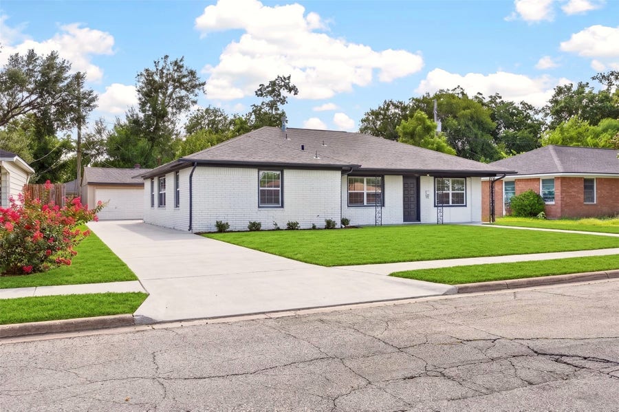 Property photo for 1202 Dogwood Drive, Pasadena, TX