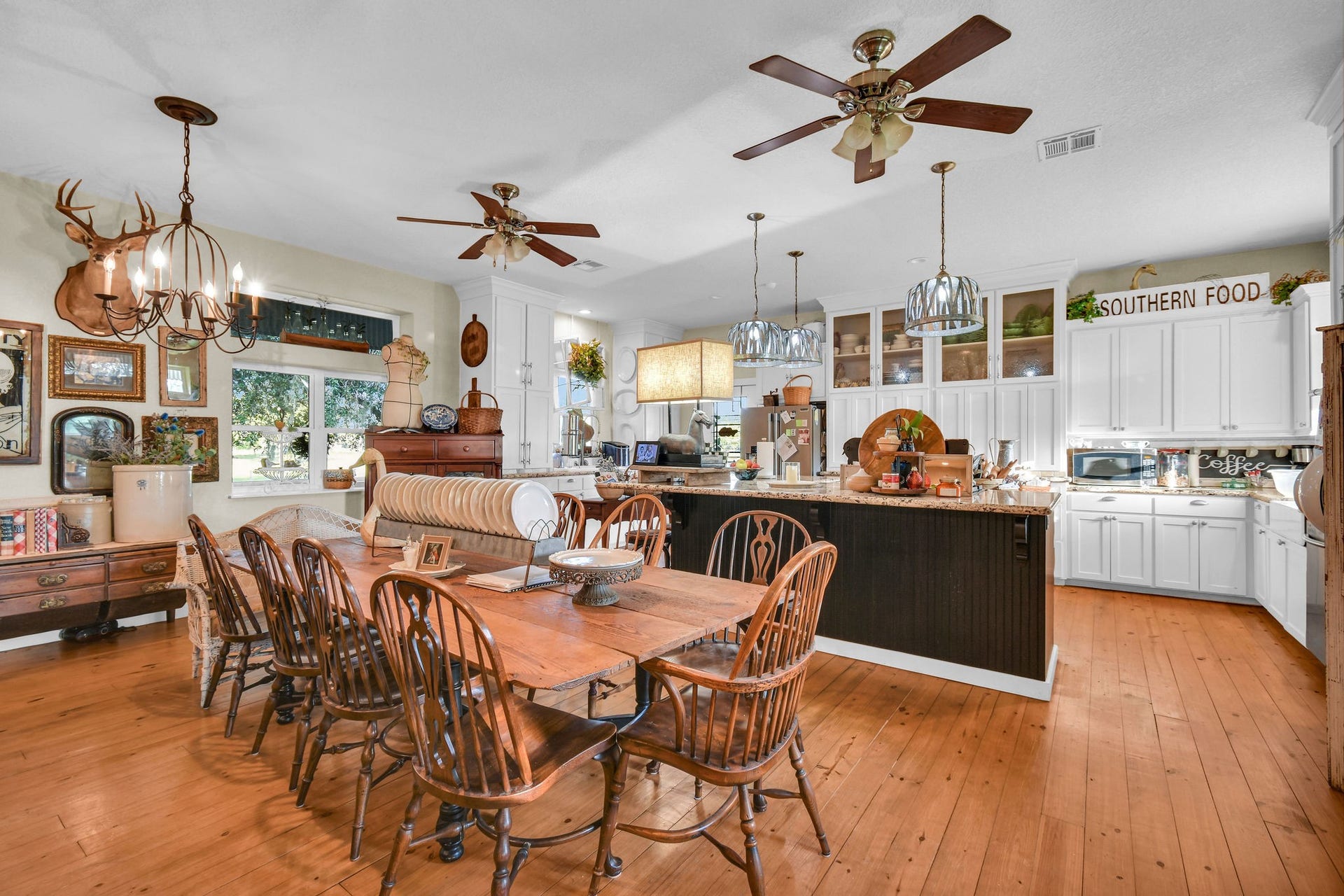 817 County Road 432, Brazoria, TX 77422 817 County Road 432, Brazoria, TX 77422