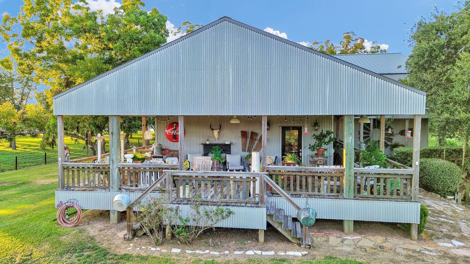 817 County Road 432, Brazoria, TX 77422 817 County Road 432, Brazoria, TX 77422