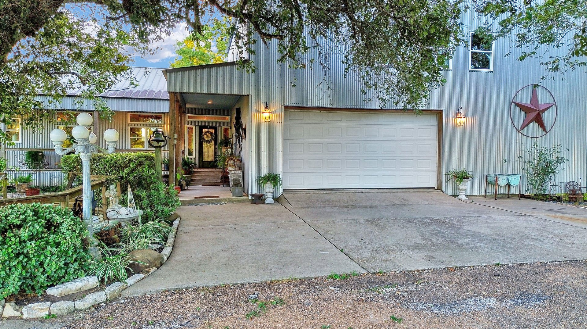 817 County Road 432, Brazoria, TX 77422 817 County Road 432, Brazoria, TX 77422