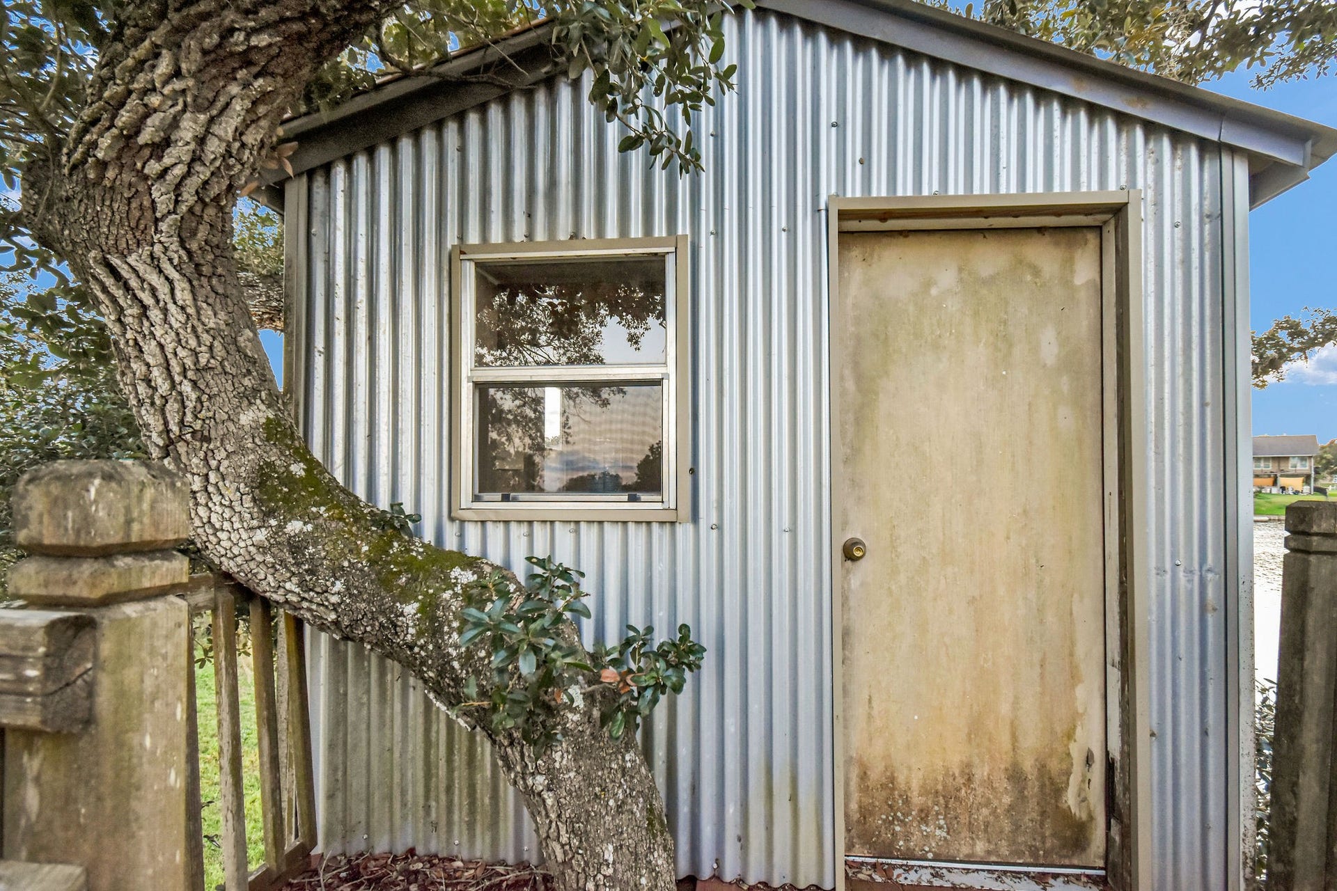 817 County Road 432, Brazoria, TX 77422 817 County Road 432, Brazoria, TX 77422