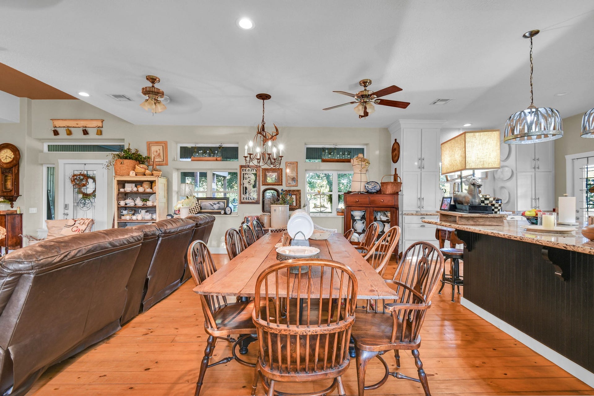 817 County Road 432, Brazoria, TX 77422 817 County Road 432, Brazoria, TX 77422