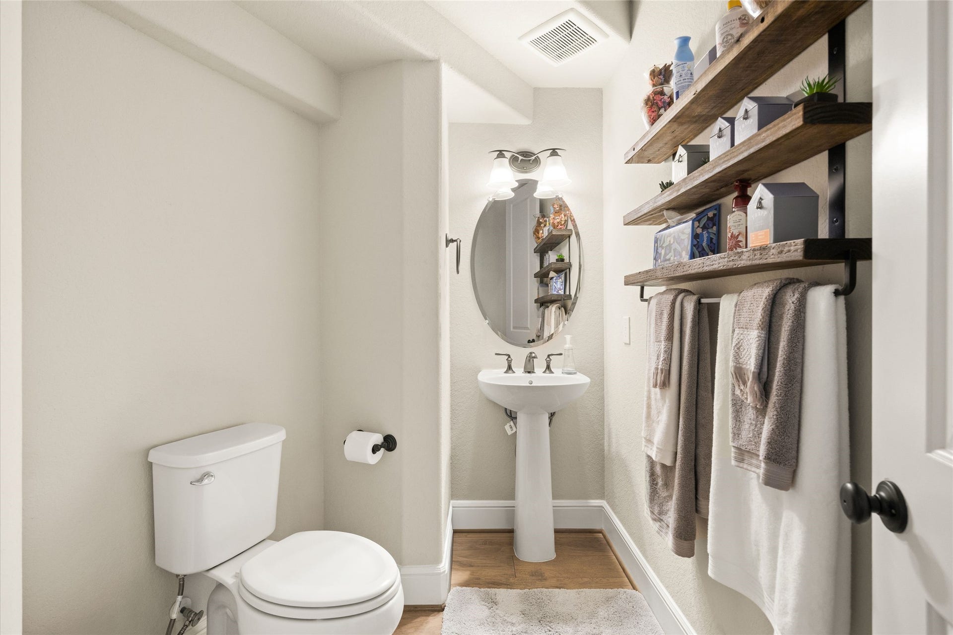 28119 Rockhill Drive, Spring, TX 77386 Powder Room