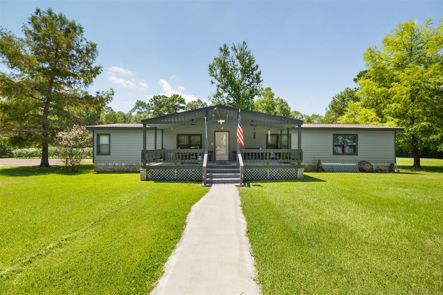 Property photo for 18798 S Rayburn Drive, Conroe, TX