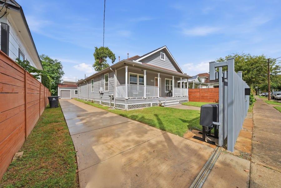 Property photo for 1917 Chapman Street, Houston, TX