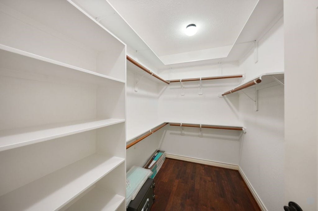 28235 Lazy Rock Drive, Houston, TX 77336 Spacious Primary Closet