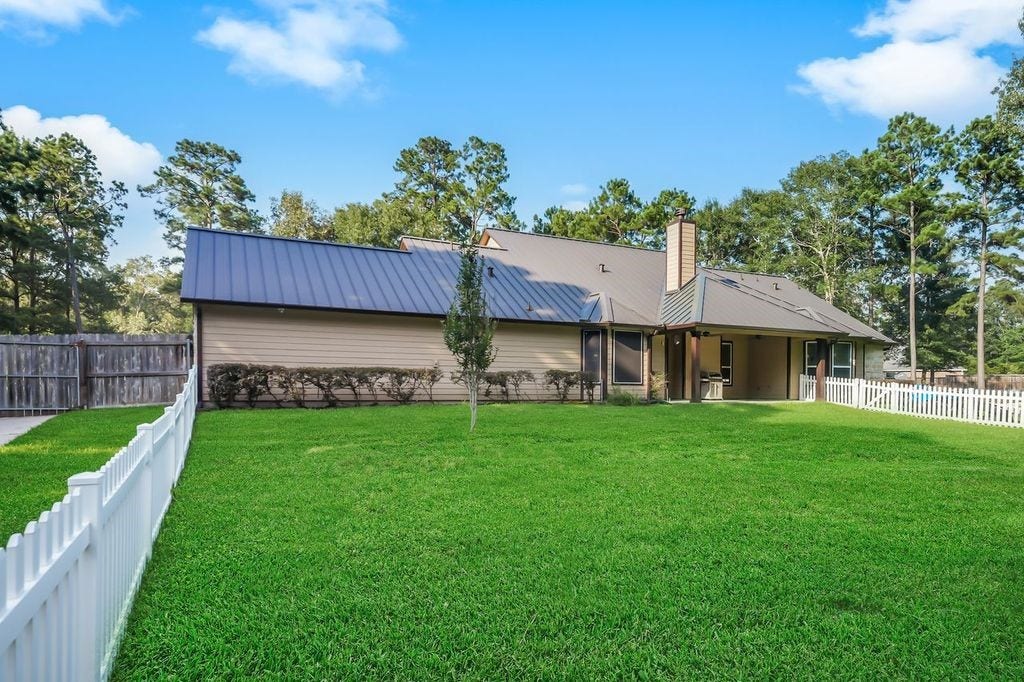 28235 Lazy Rock Drive, Houston, TX 77336 fenced back yard for the babies or pets