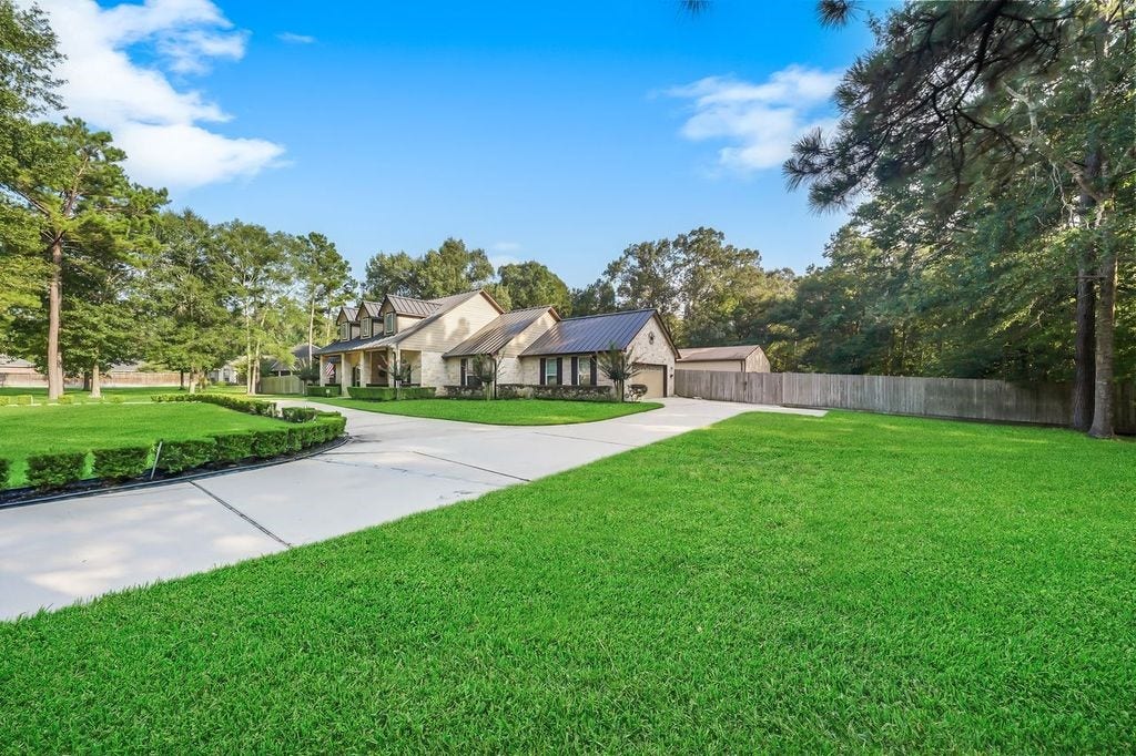 28235 Lazy Rock Drive, Houston, TX 77336 Abundant parking space