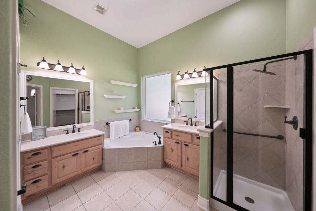 28235 Lazy Rock Drive, Houston, TX 77336 Dual vanities, tub and separate shower