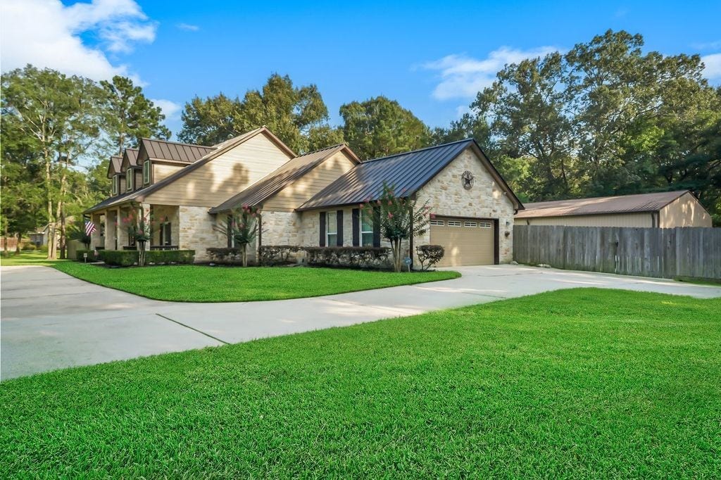 28235 Lazy Rock Drive, Houston, TX 77336 2 car attached garage