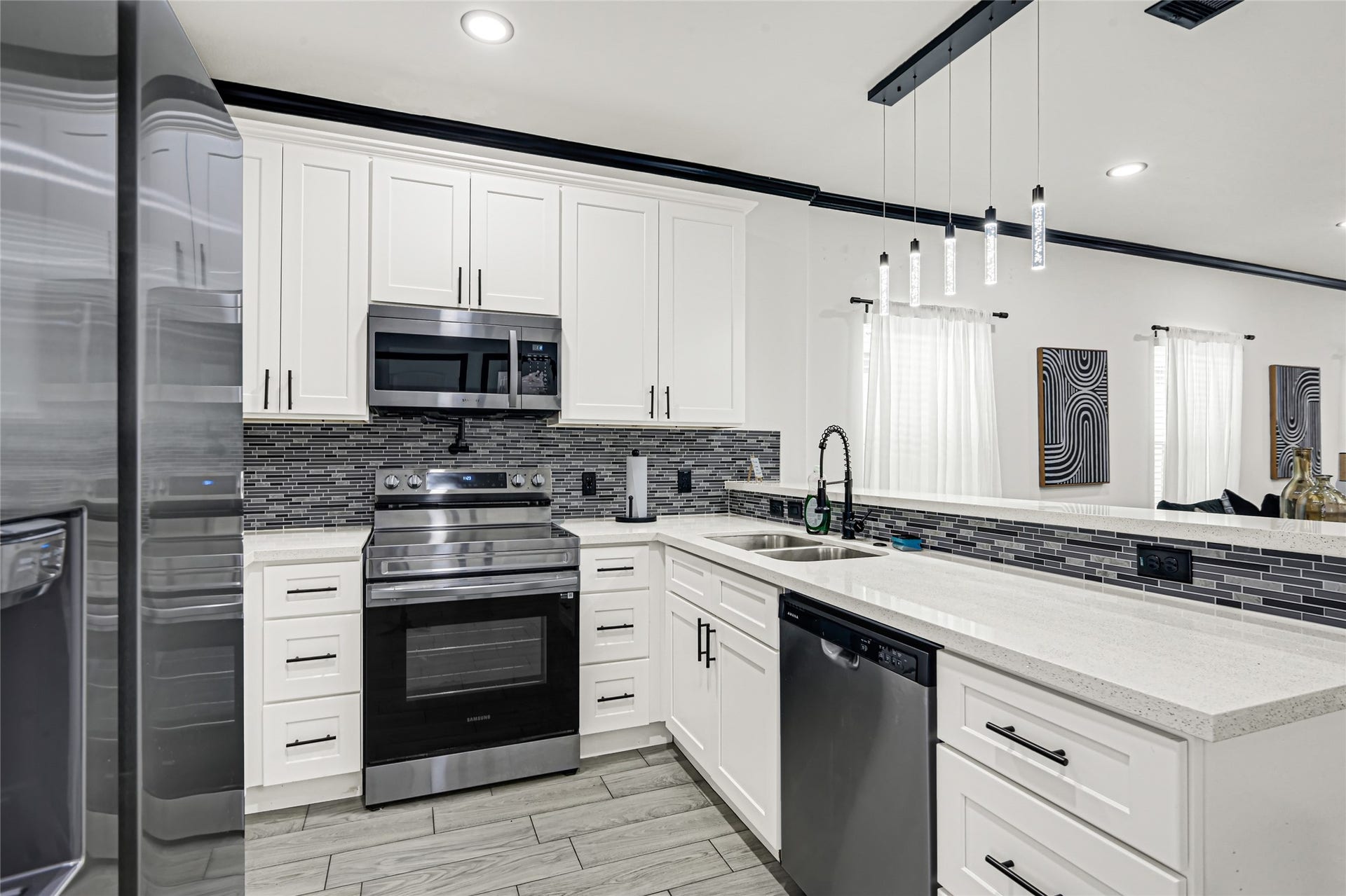4739 Reed Road, #B, Houston, TX 77033