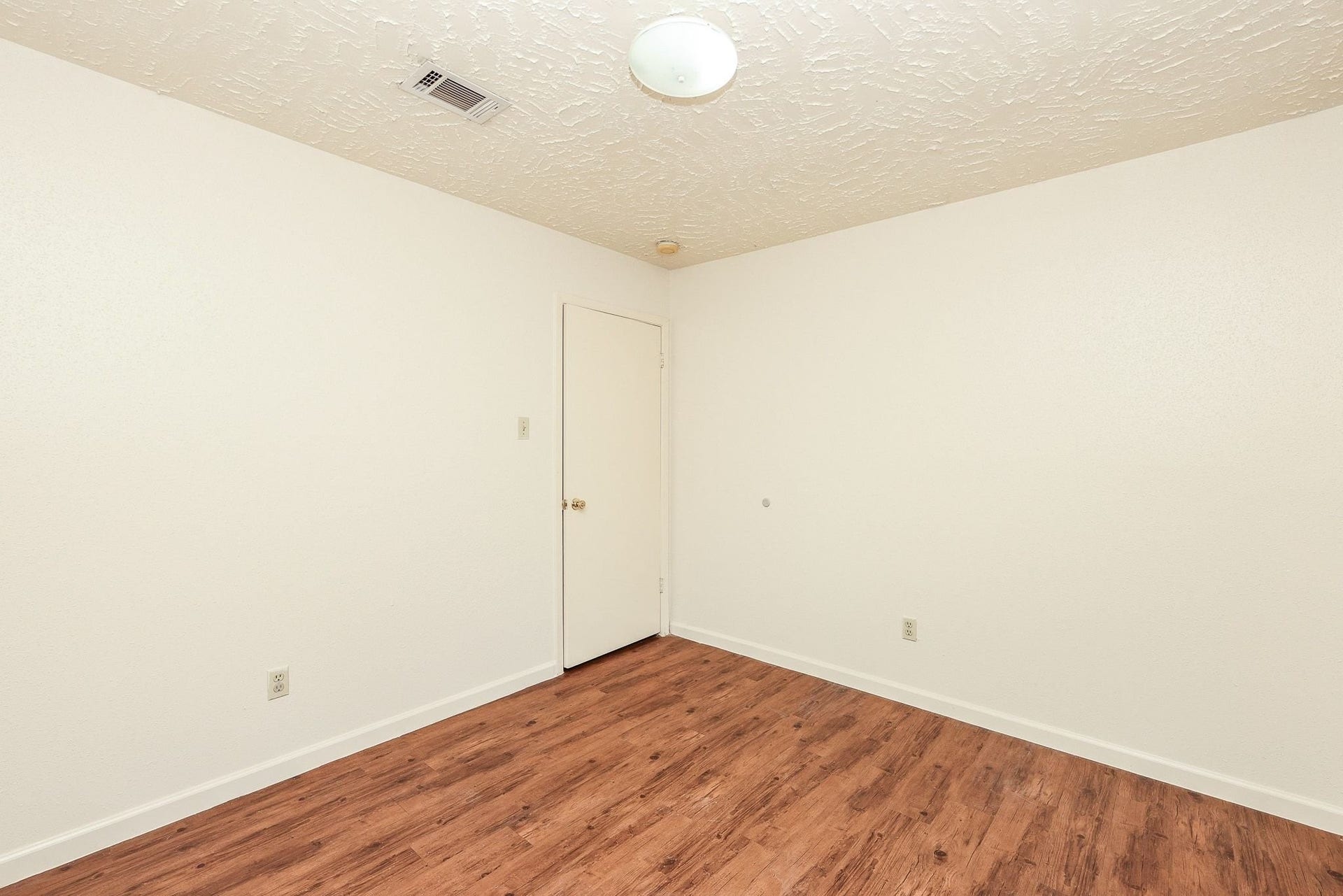 10907 Allison Bend Court, Houston, TX 77086 1st bedroom