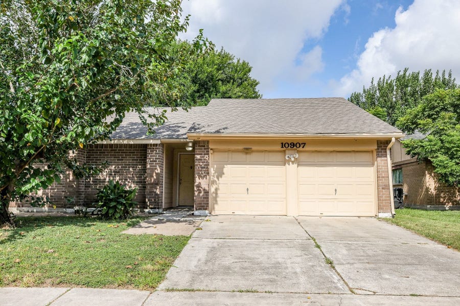 Property photo for 10907 Allison Bend Court, Houston, TX