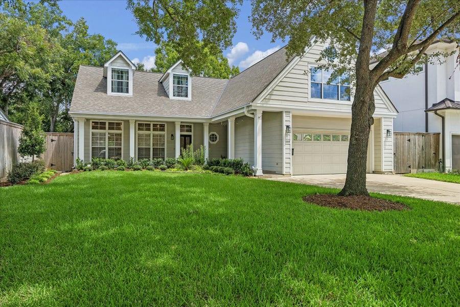 Property photo for 5108 Aspen Street, Bellaire, TX