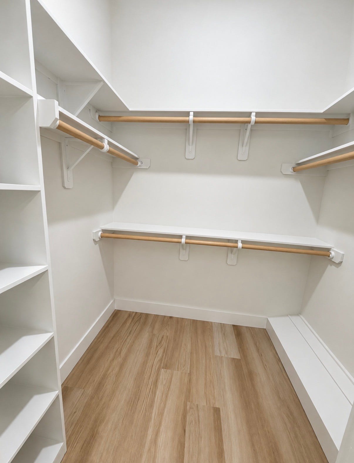 13807 Longview, Houston, TX 77015 Secondary bedroom walk-in closet.