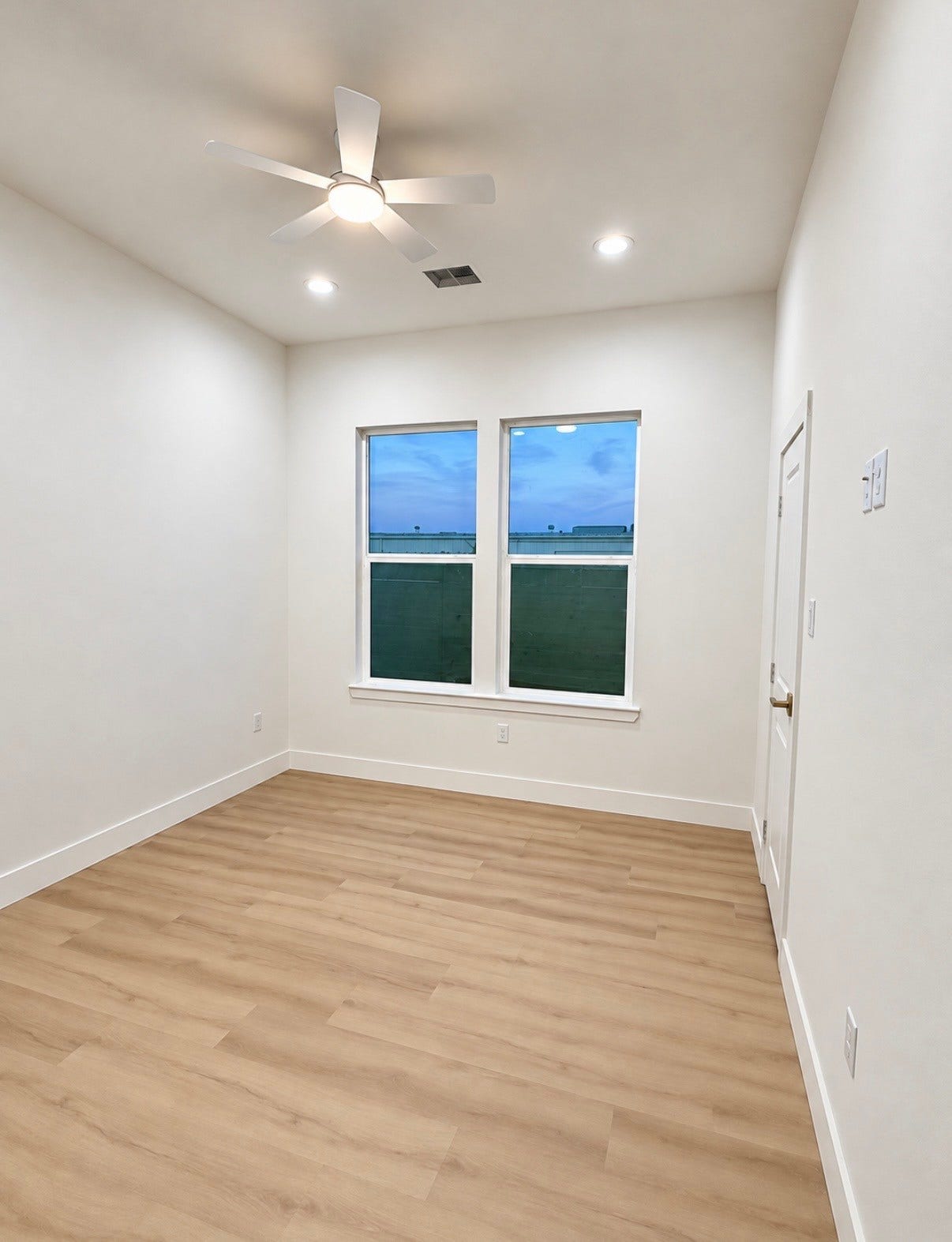 13807 Longview, Houston, TX 77015 3rd bedroom