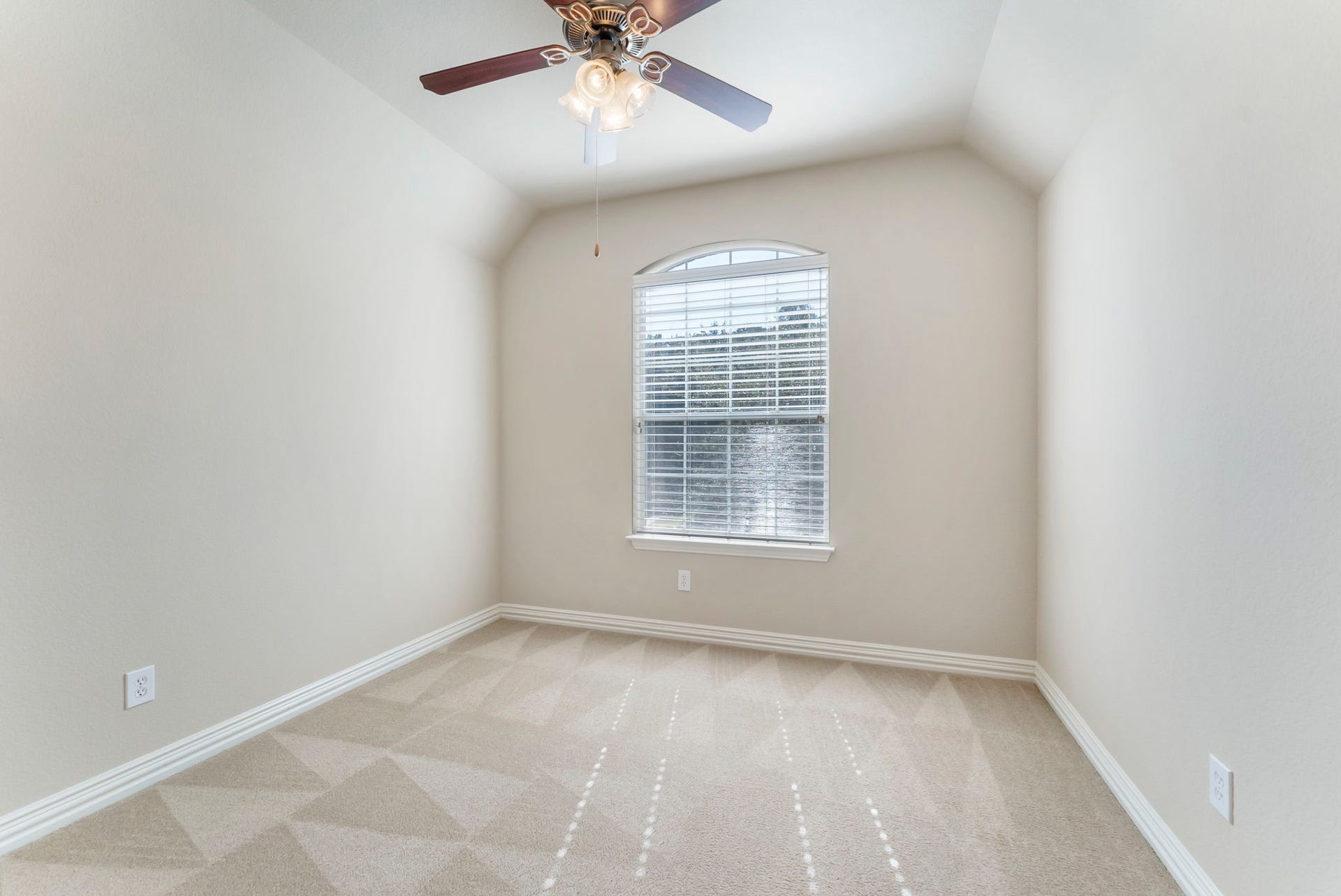 431 Hendricks Forest Lane, Conroe, TX 77384