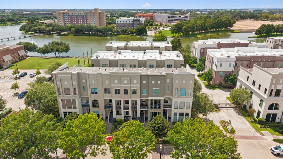 Property photo for 1416 Lake Pointe Parkway, Sugar Land, TX