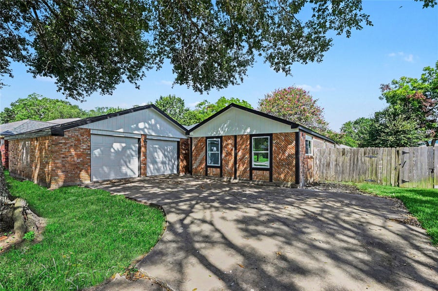 Property photo for 2621 Truman Circle, Rosenberg, TX