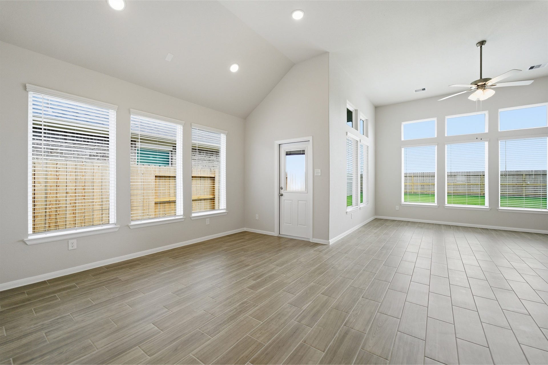 2726 Ruby Laurel Drive, Iowa Colony, TX 77583 2726 Ruby Laurel Drive, Iowa Colony, TX 77583