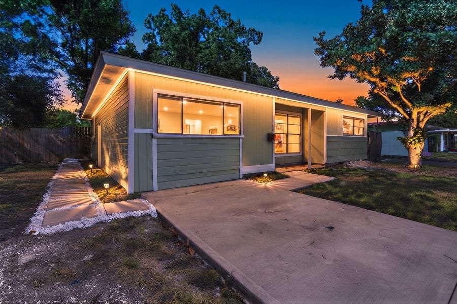 Property photo for 2811 Morningside Lane, Pasadena, TX