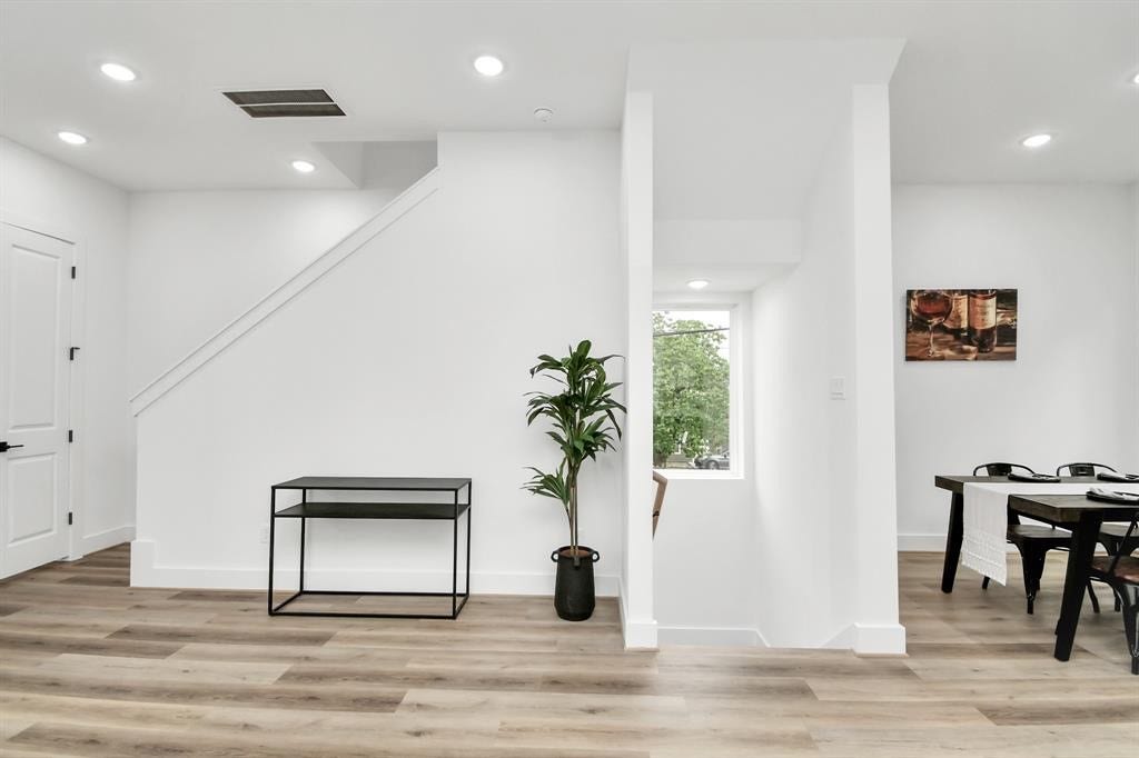 4804 Elysian Street, #D, Houston, TX 77009 4804 Elysian Street, #D, Houston, TX 77009