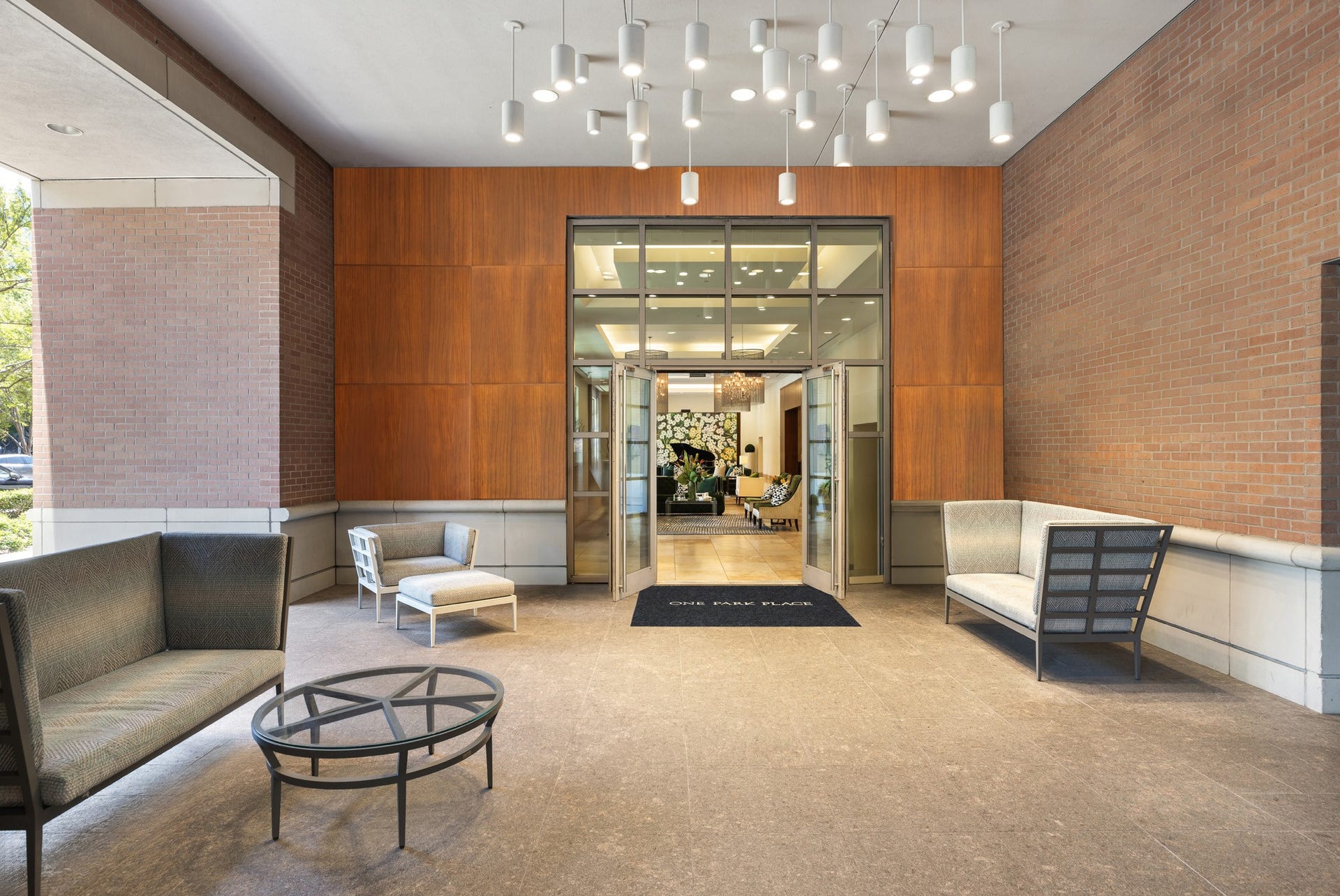 1400 McKinney Street, #1309, Houston, TX 77010 The sophisticated arrival experience begins with a beautifully designed entrance, complemented by 24-hour concierge service for added convenience and peace of mind. Valet parking further enhances the resident experience, making every arrival and departure effortless.