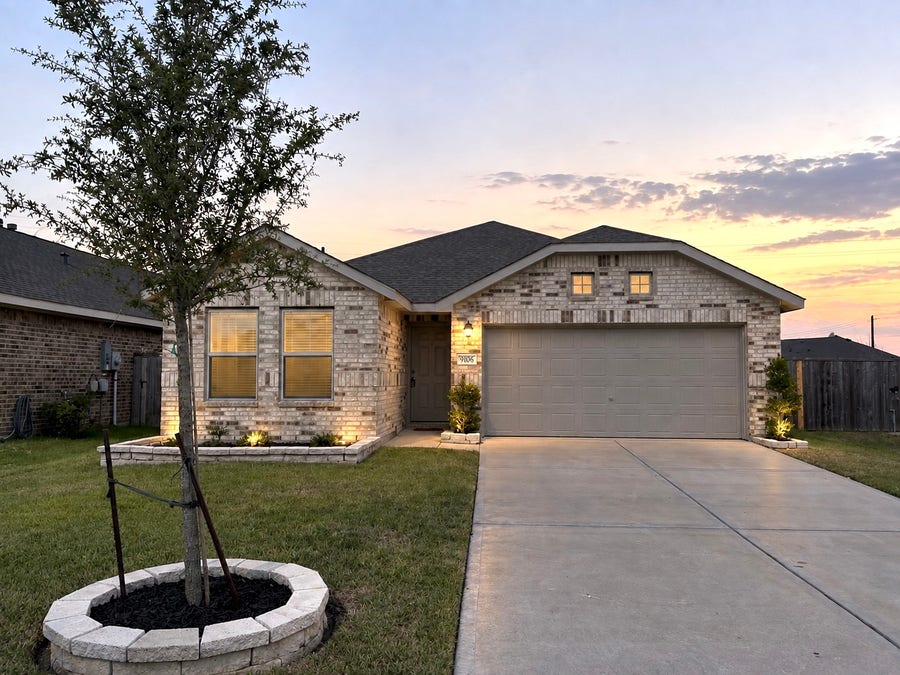 Property photo for 9106 Harvest Steel Drive, Baytown, TX