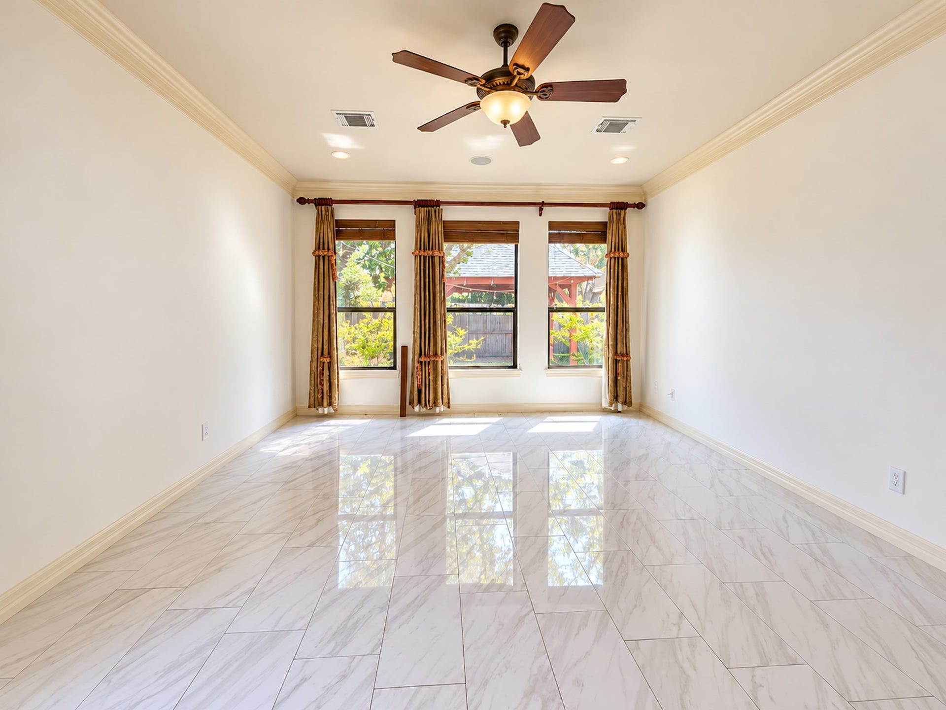 2514 Barcelona Way, League City, TX 77573 2514 Barcelona Way, League City, TX 77573