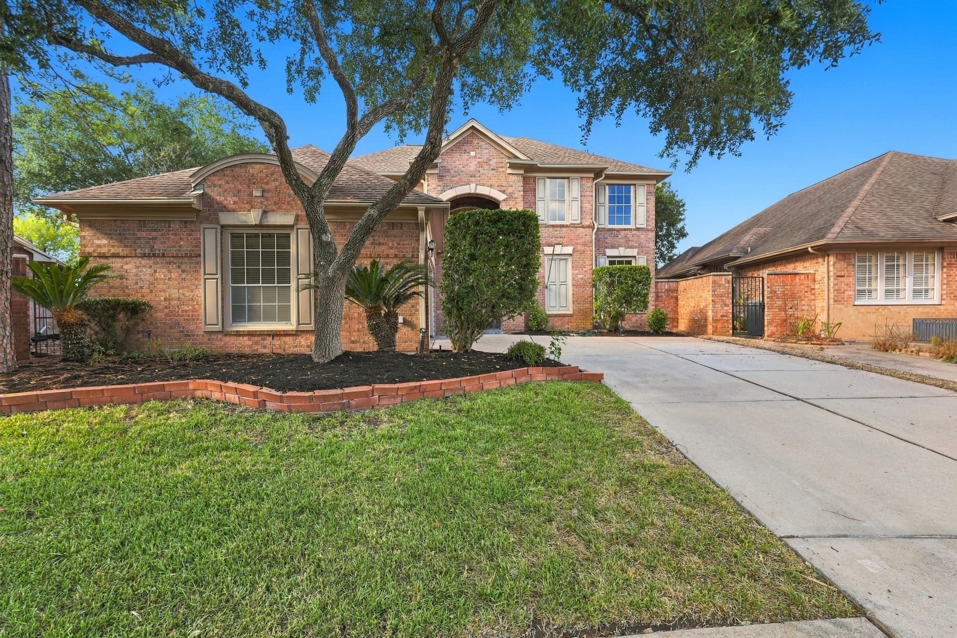 1931 Auburn Trail, Sugar Land, TX 77479 1931 Auburn Trail, Sugar Land, TX 77479