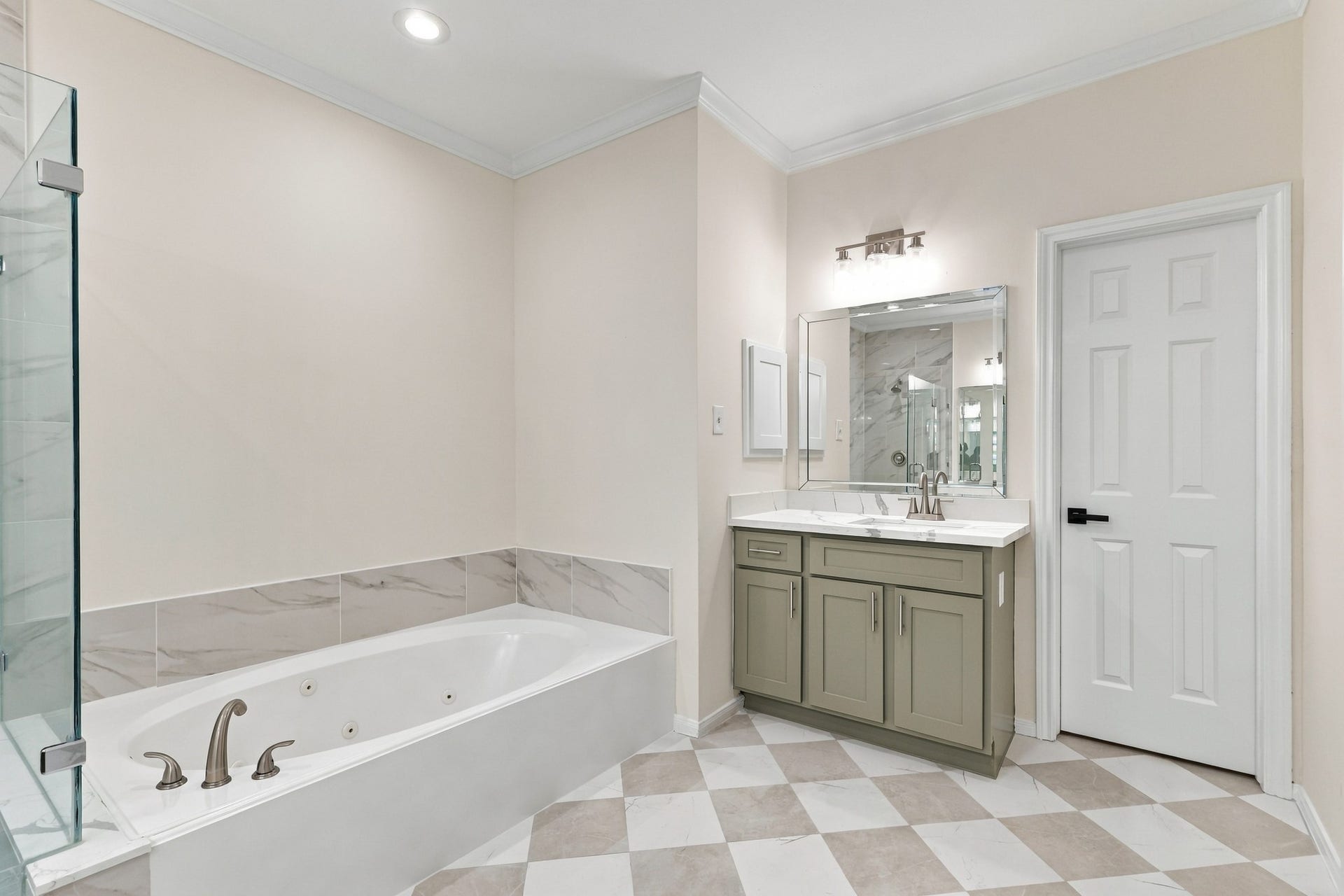1931 Auburn Trail, Sugar Land, TX 77479 Primary Bathroom