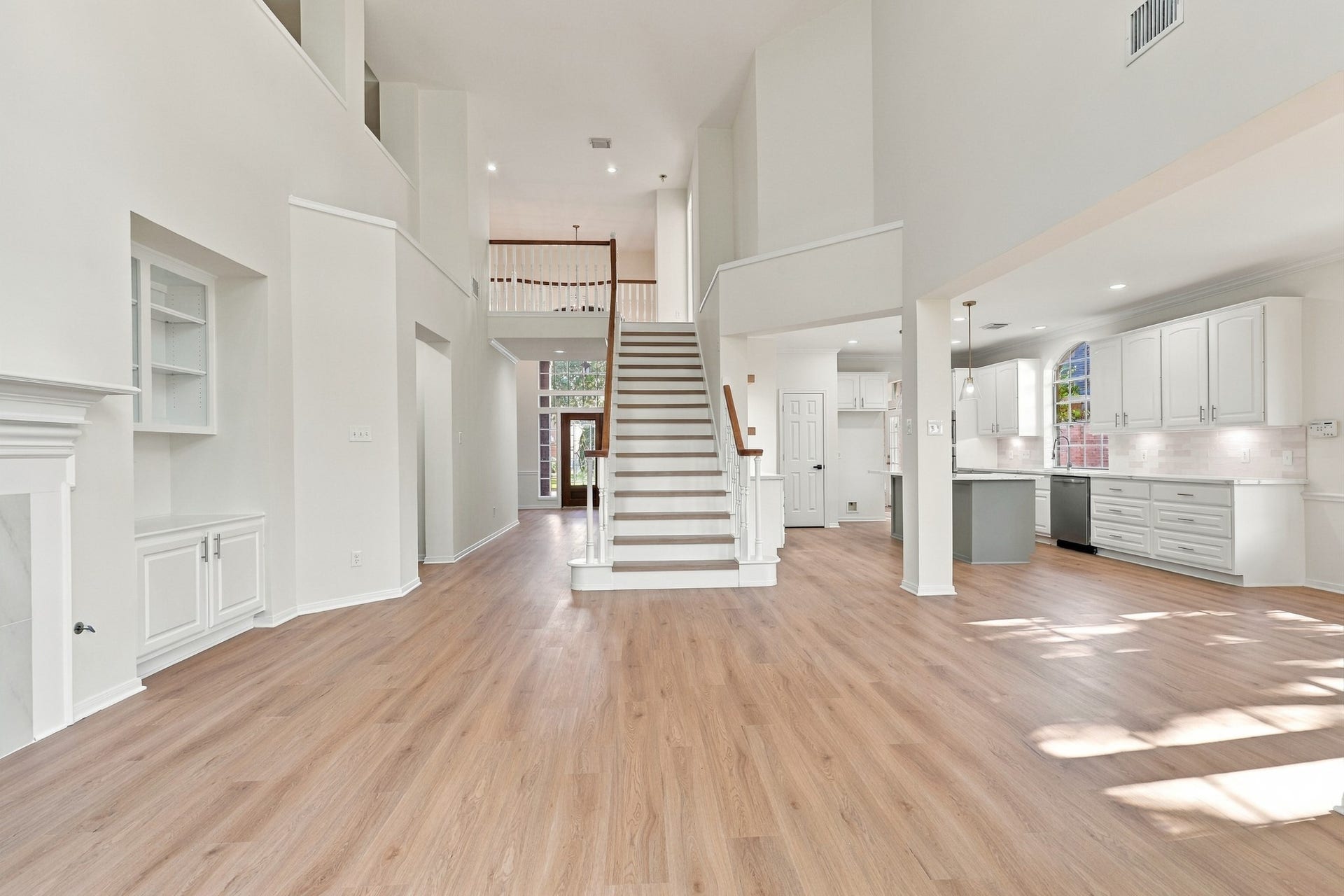 1931 Auburn Trail, Sugar Land, TX 77479 1931 Auburn Trail, Sugar Land, TX 77479