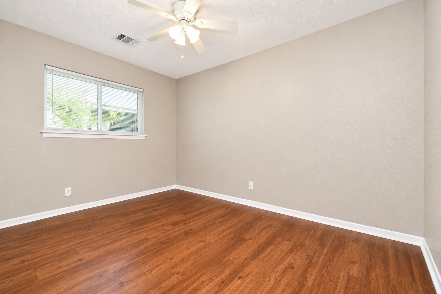 922 Bacliff Drive, Bacliff, TX 77518 Spare Bedroom 2