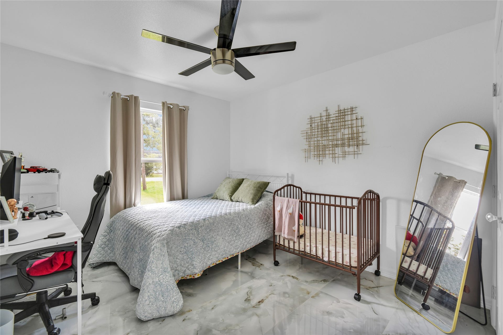 1252 2nd Street, Clute, TX 77531