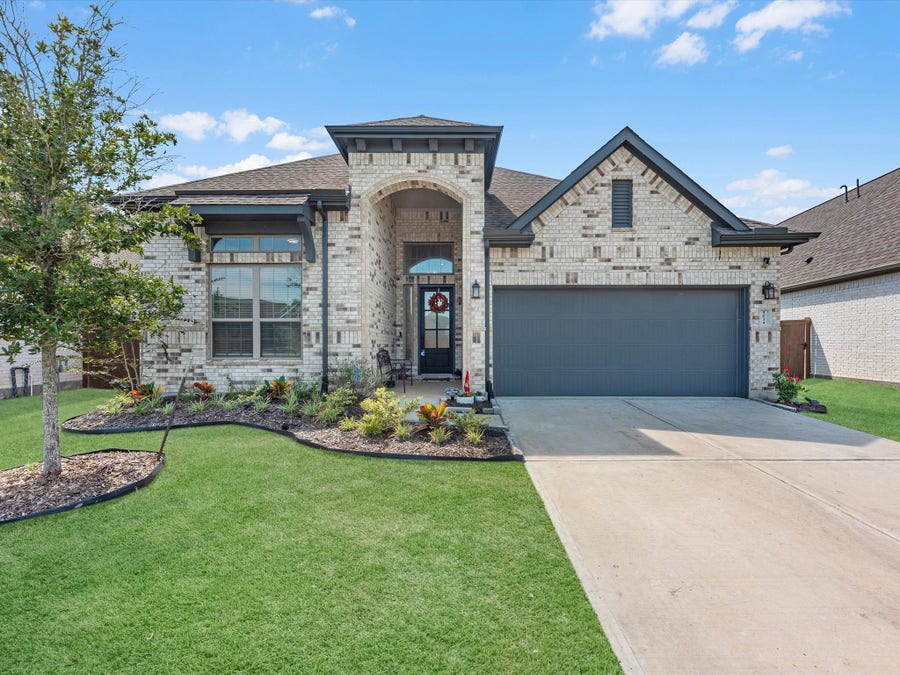 Property photo for 5034 Country Meadows Trail, Iowa Colony, TX