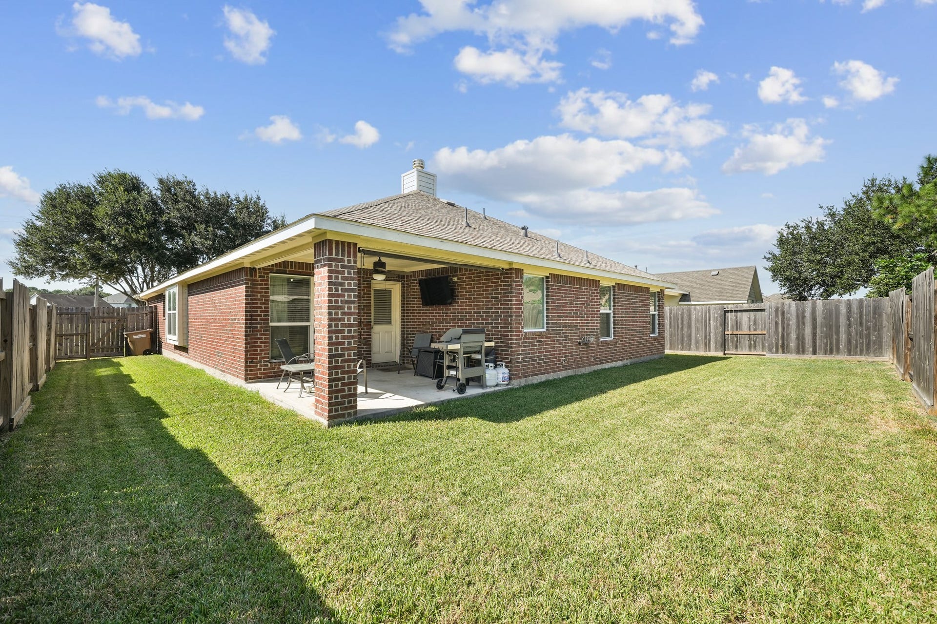 4051 Conifer Drive, Dickinson, TX 77539 4051 Conifer Drive, Dickinson, TX 77539