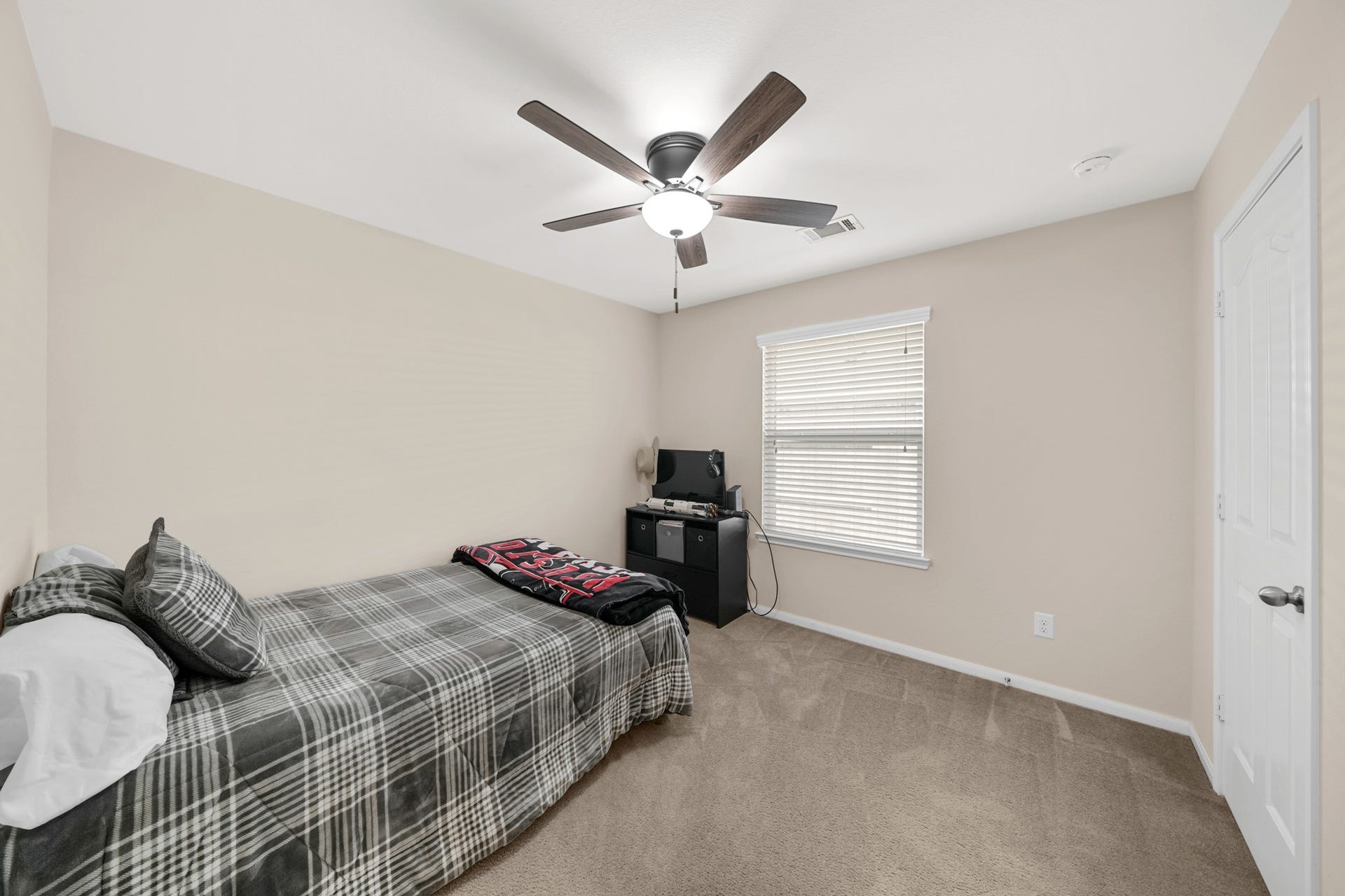 4051 Conifer Drive, Dickinson, TX 77539 4051 Conifer Drive, Dickinson, TX 77539