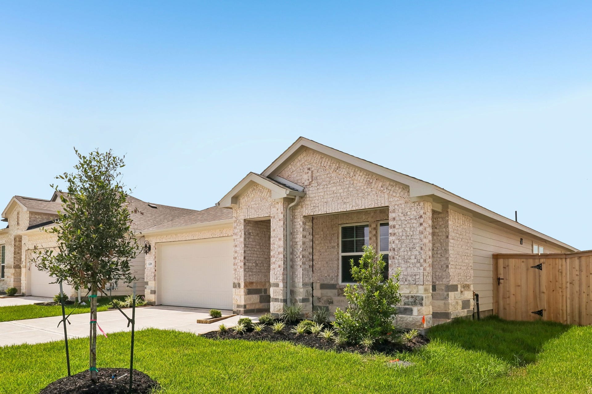 1218 Romany Fields Drive, Huffman, TX 77336 1218 Romany Fields Drive, Huffman, TX 77336