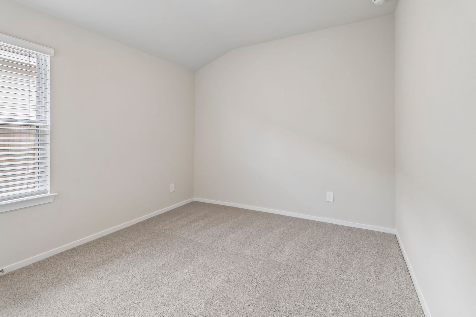 1218 Romany Fields Drive, Huffman, TX 77336 1218 Romany Fields Drive, Huffman, TX 77336