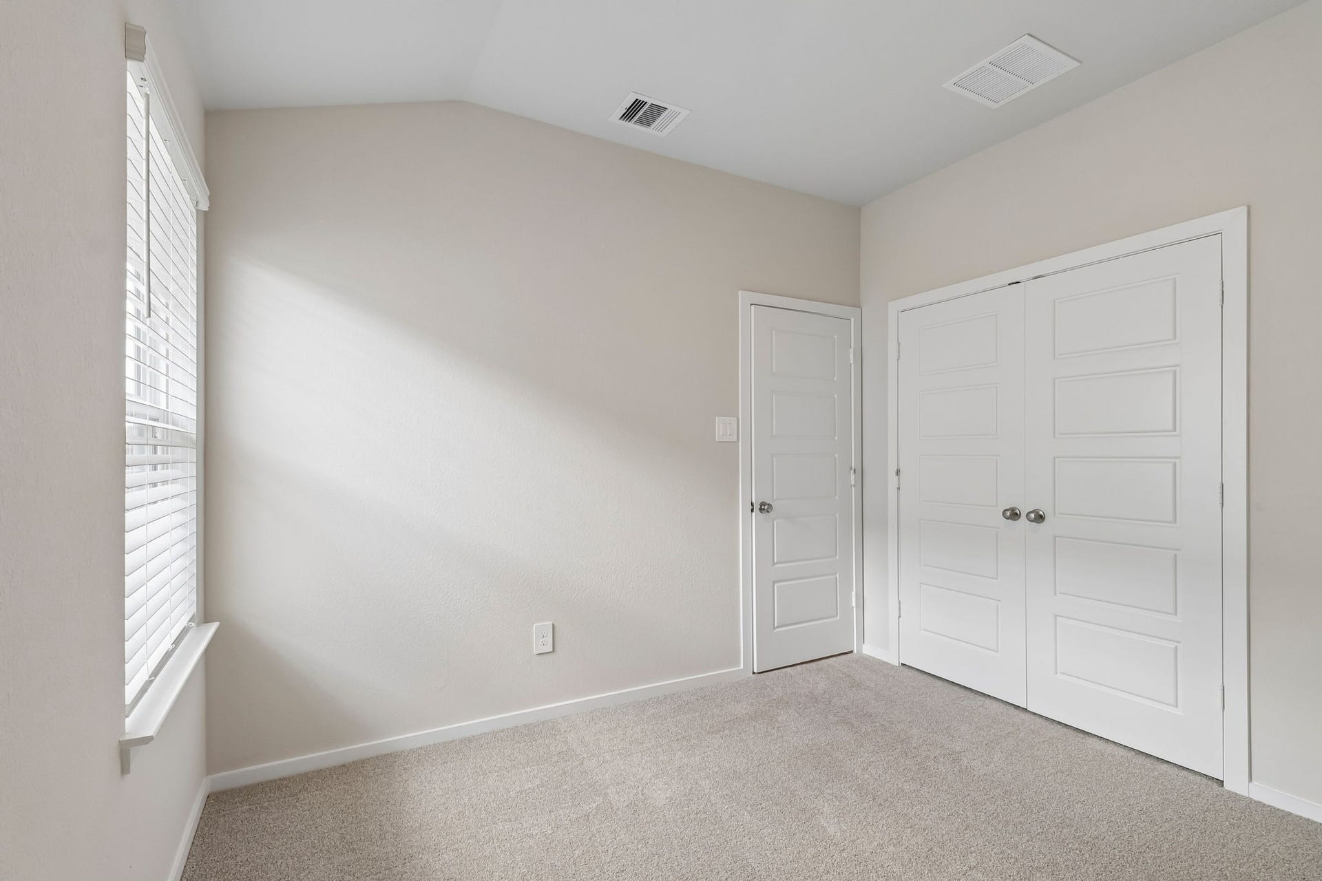1218 Romany Fields Drive, Huffman, TX 77336 1218 Romany Fields Drive, Huffman, TX 77336